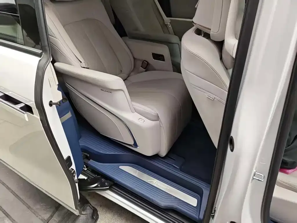 Buick GL8 Hybrid 2024 из CN, фото 6