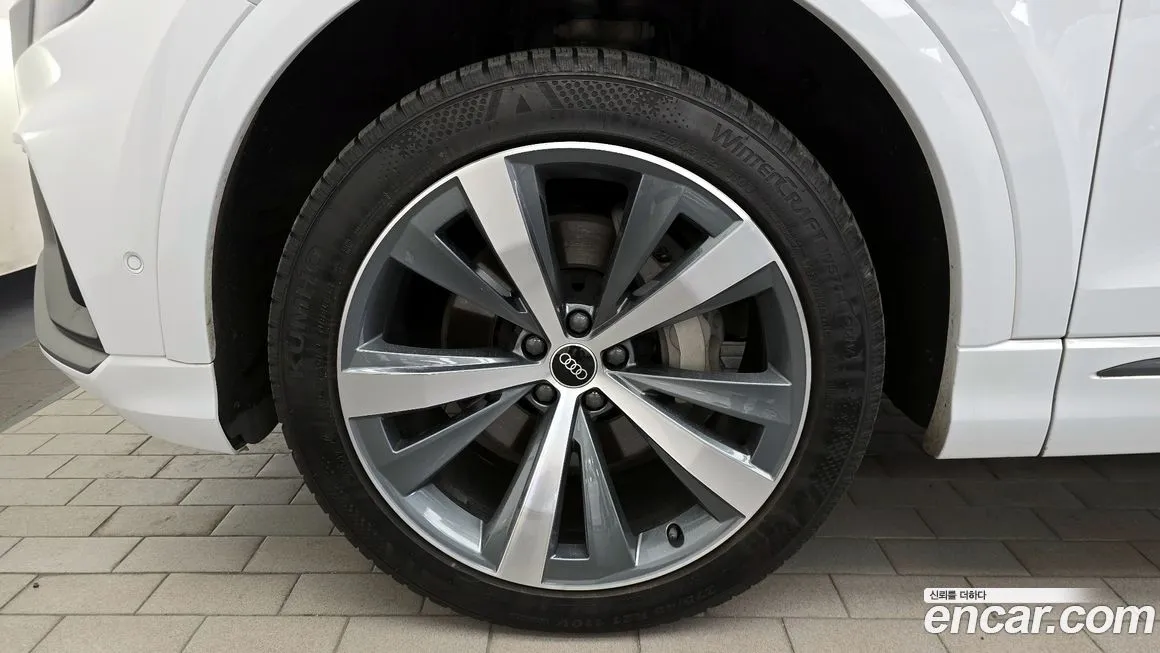 Audi Q8 2022 из KR, фото 9