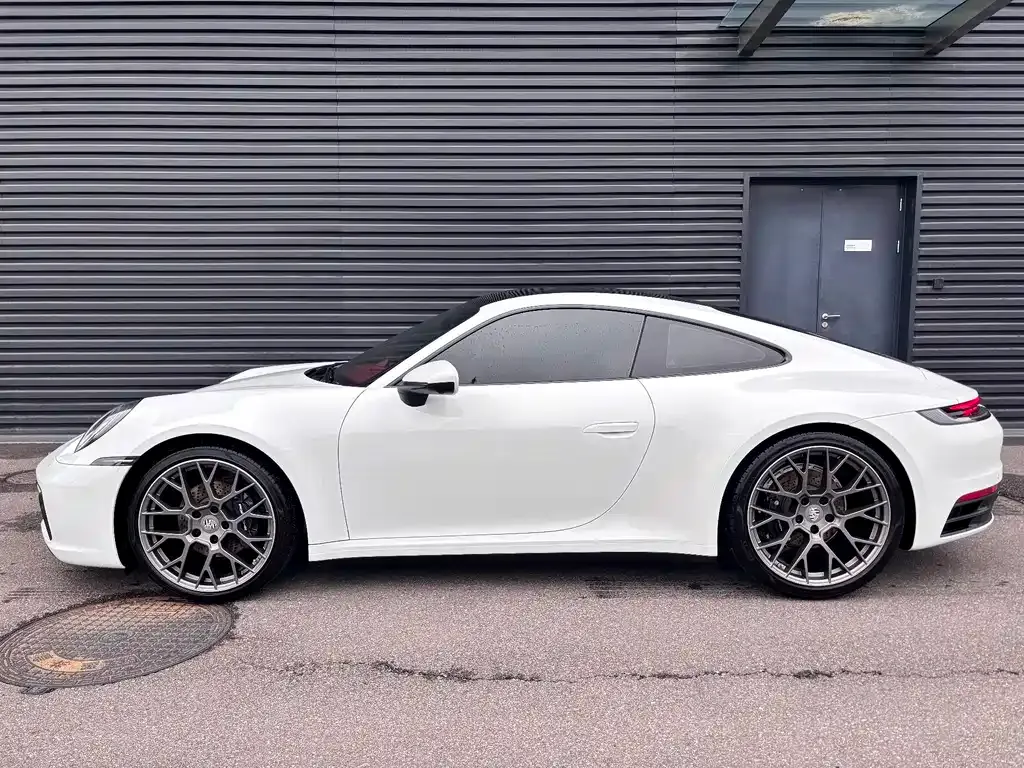Porsche 911 2025 из CN, фото 3
