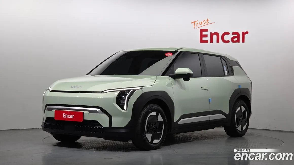 Kia EV3 — фото 1