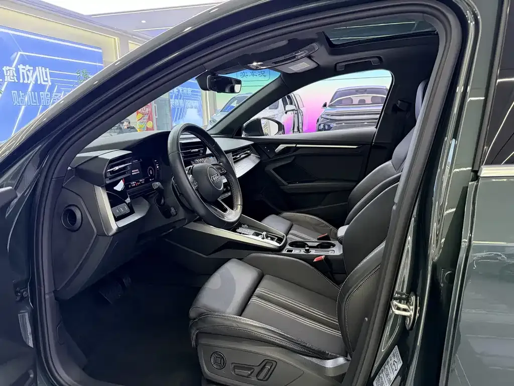 Audi A3 2023 из CN, фото 6