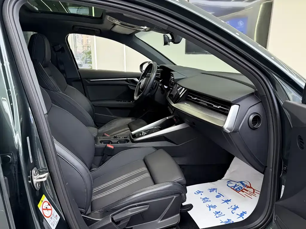 Audi A3 2023 из CN, фото 5