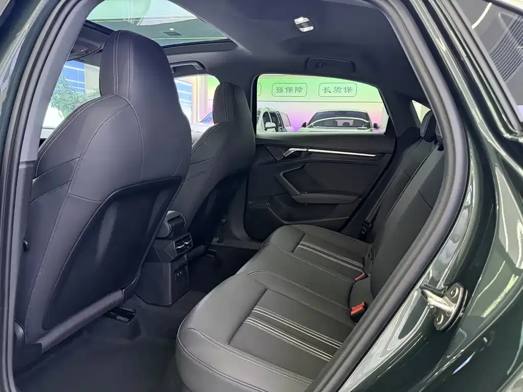 Audi A3 2023 из CN, фото 8