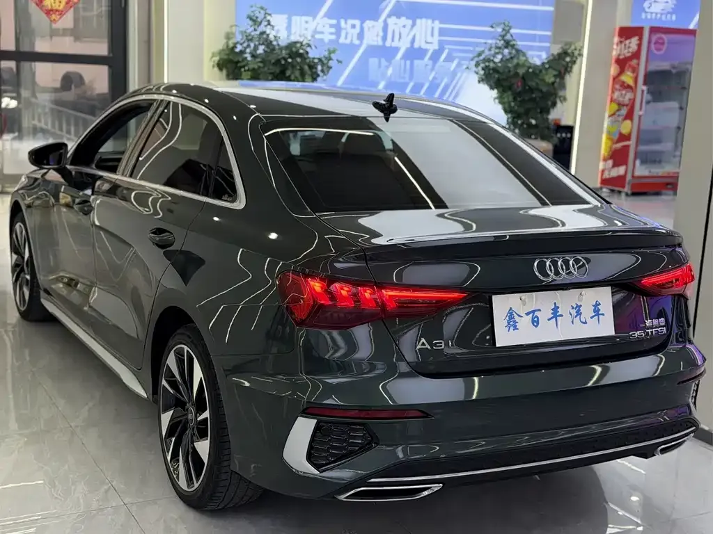 Audi A3 2023 из CN, фото 3