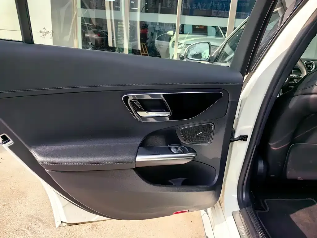 Mercedes-Benz C-Class New Energy — фото 10