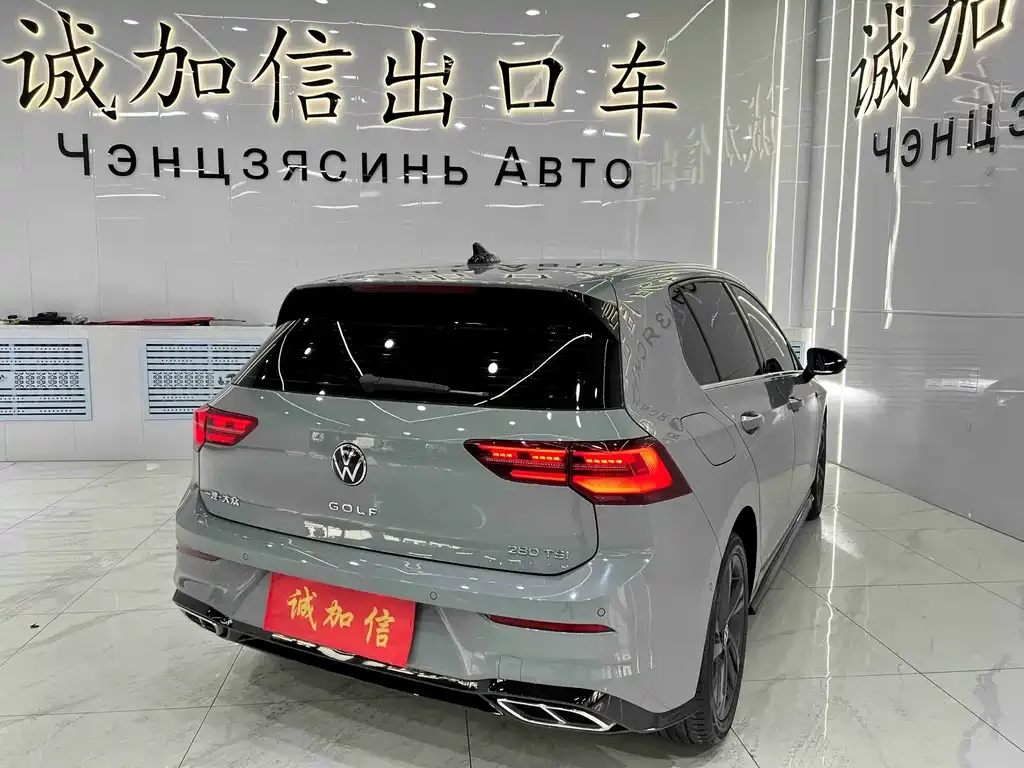 Volkswagen Golf 2023 из CN, фото 7