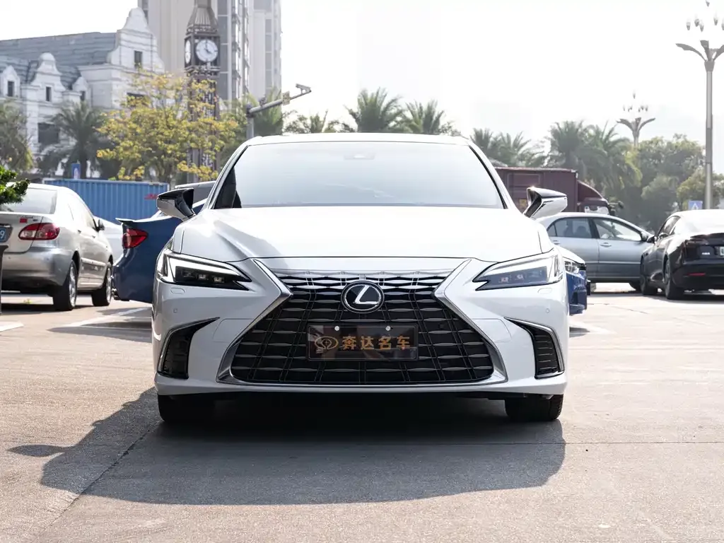 Lexus ES 2025 из CN, фото 4