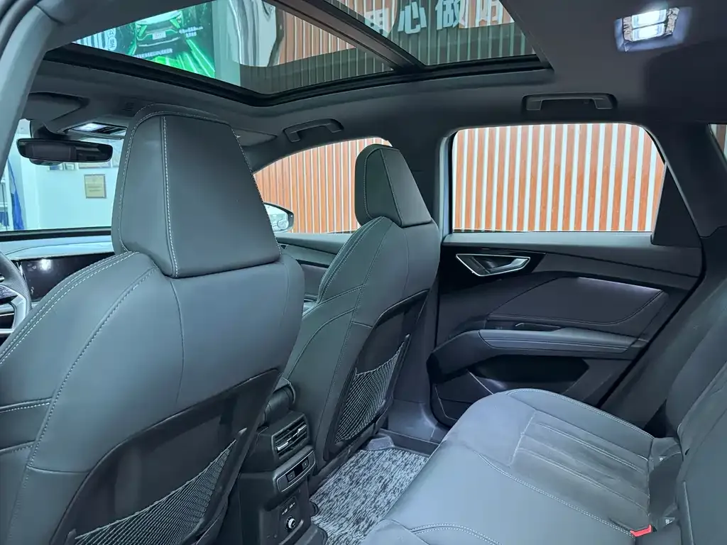 Audi Q4 e-tron 2023 из CN, фото 6