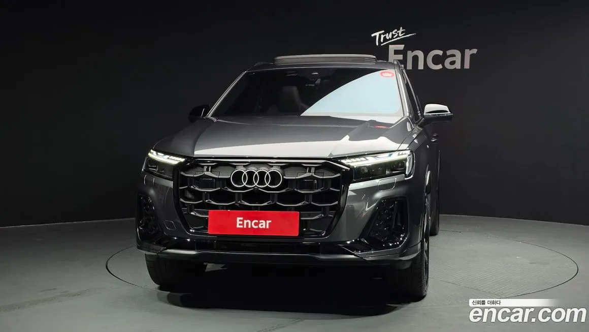 Audi Q7 2025 из KR, фото 4