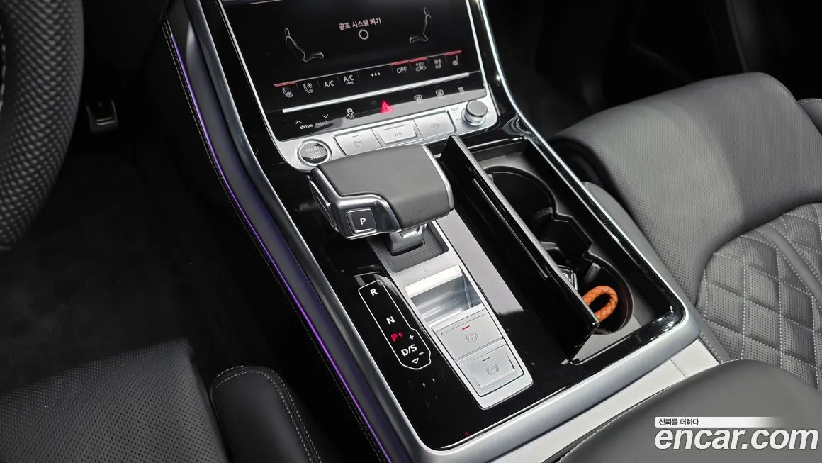 Audi Q7 2025 из KR, фото 9