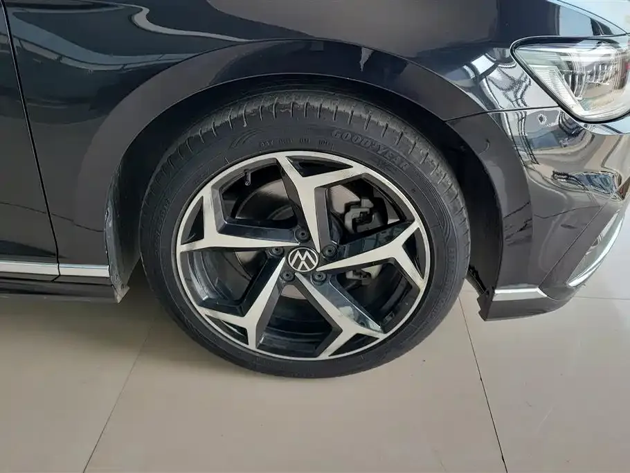 Volkswagen Magotan 2024 из CN, фото 10
