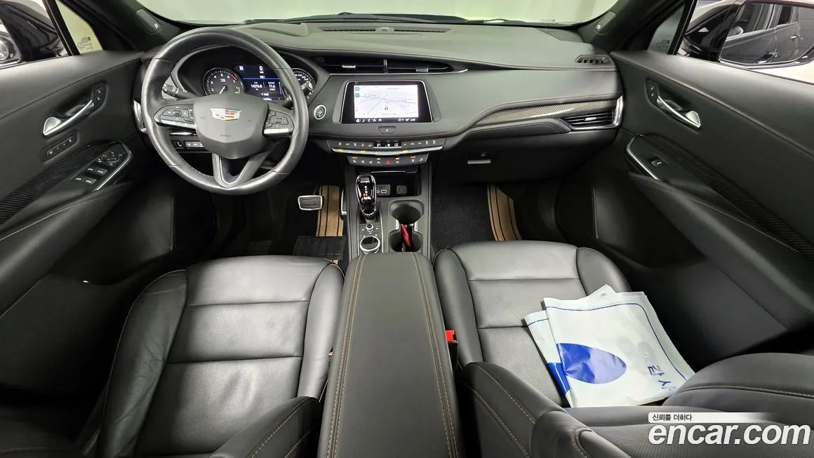 Cadillac XT4 2023 из KR, фото 4