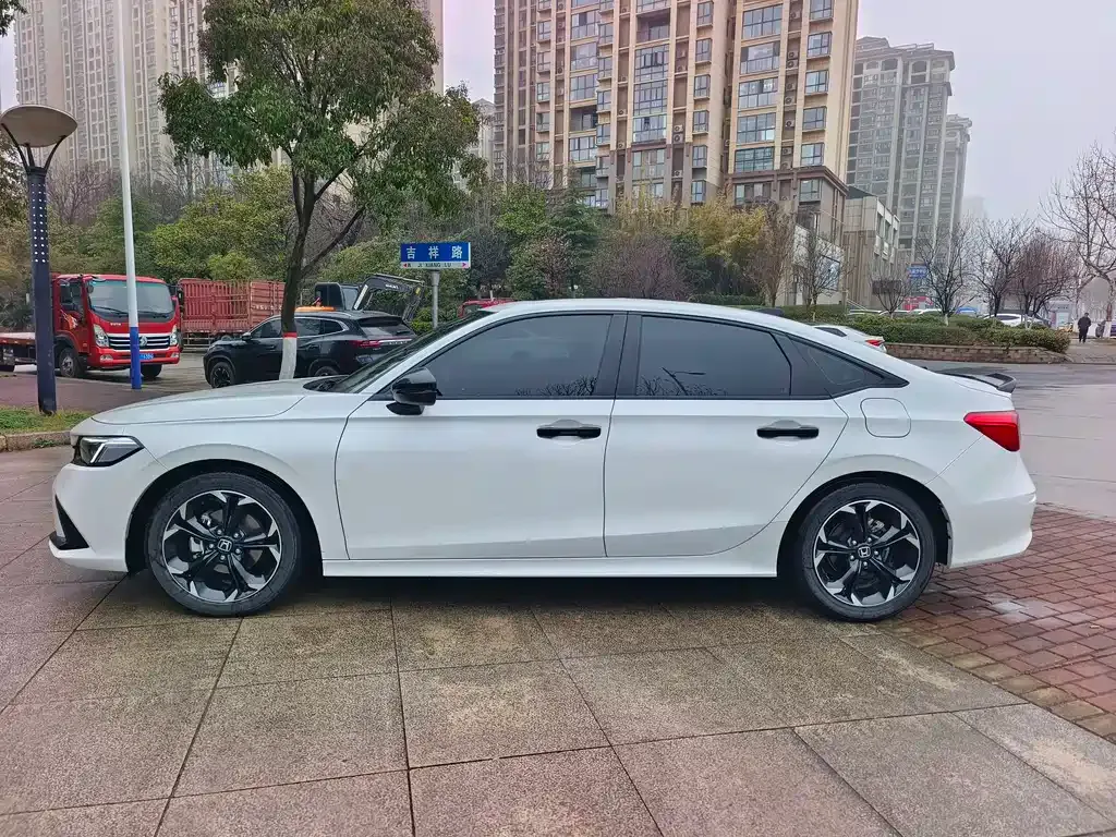 Honda Civic — фото 10