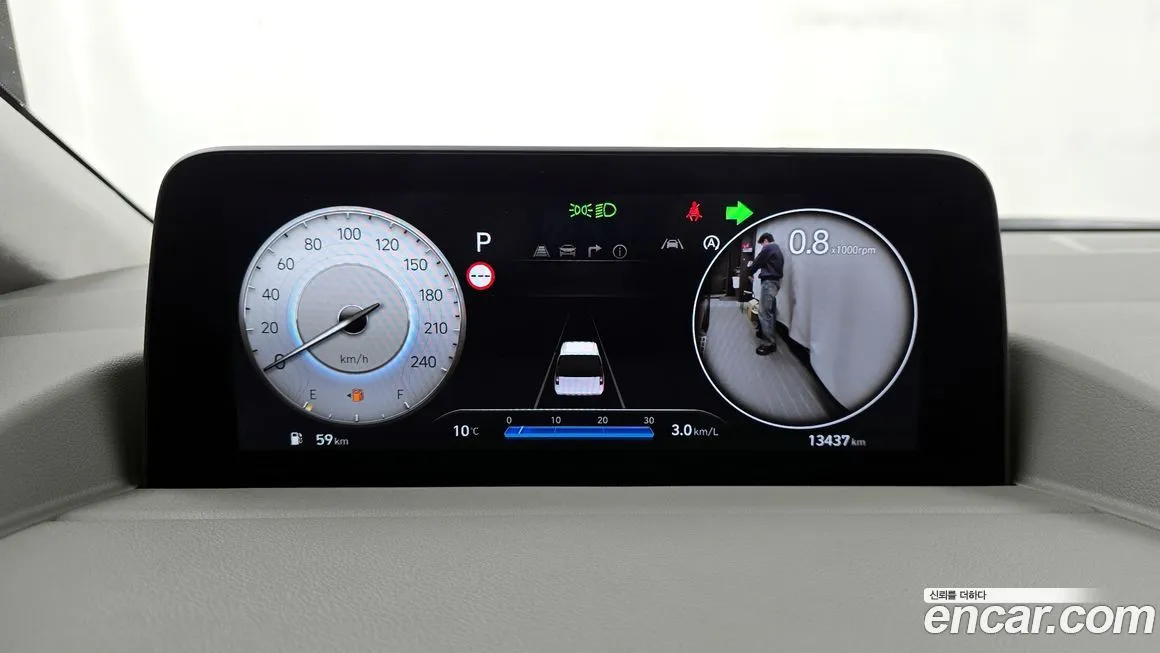 Hyundai Staria — фото 3