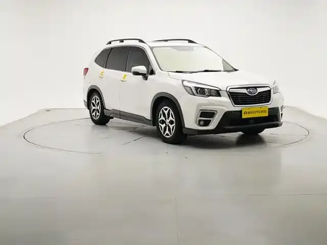 Subaru Forester — фото 8