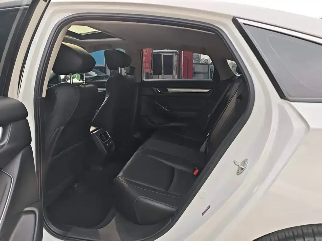 Honda Accord 2023 из CN, фото 3