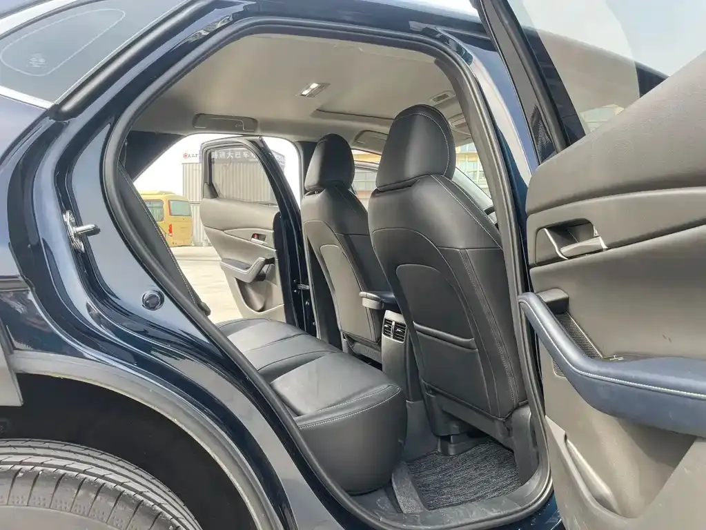 Mazda CX-30 2023 из CN, фото 6