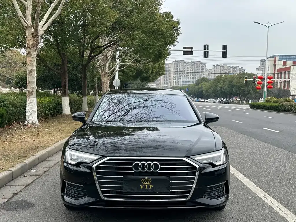 Audi A6L — фото 10