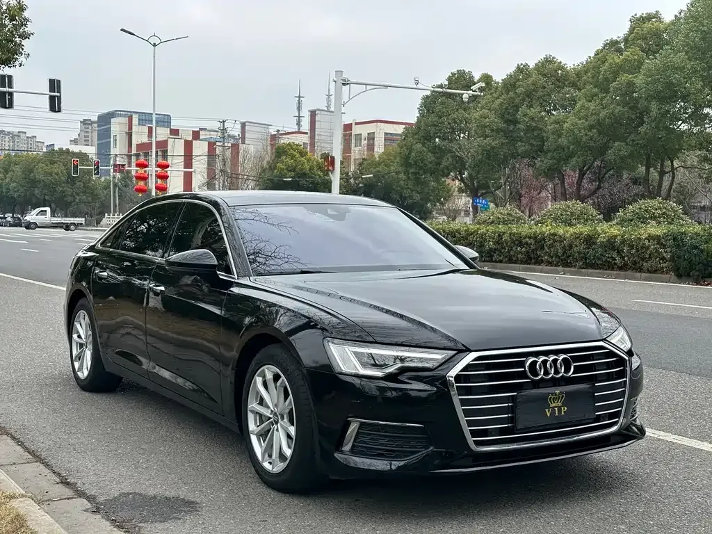 Audi A6L — фото 7