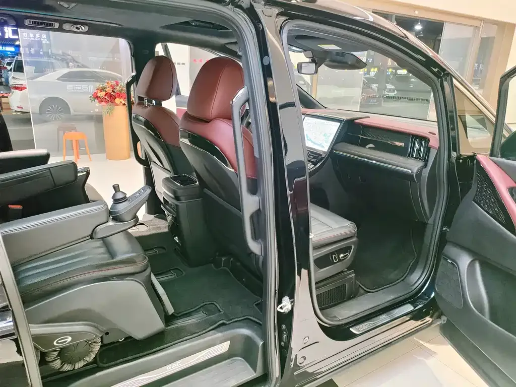 GAC Motor Trumpchi E9 — фото 10