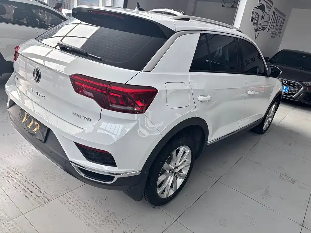 Volkswagen T-Roc 2023 из CN, фото 9