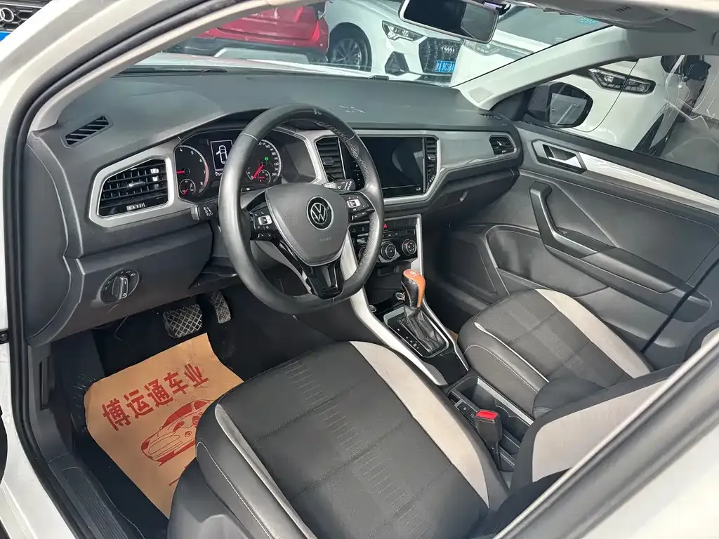 Volkswagen T-Roc 2023 из CN, фото 7