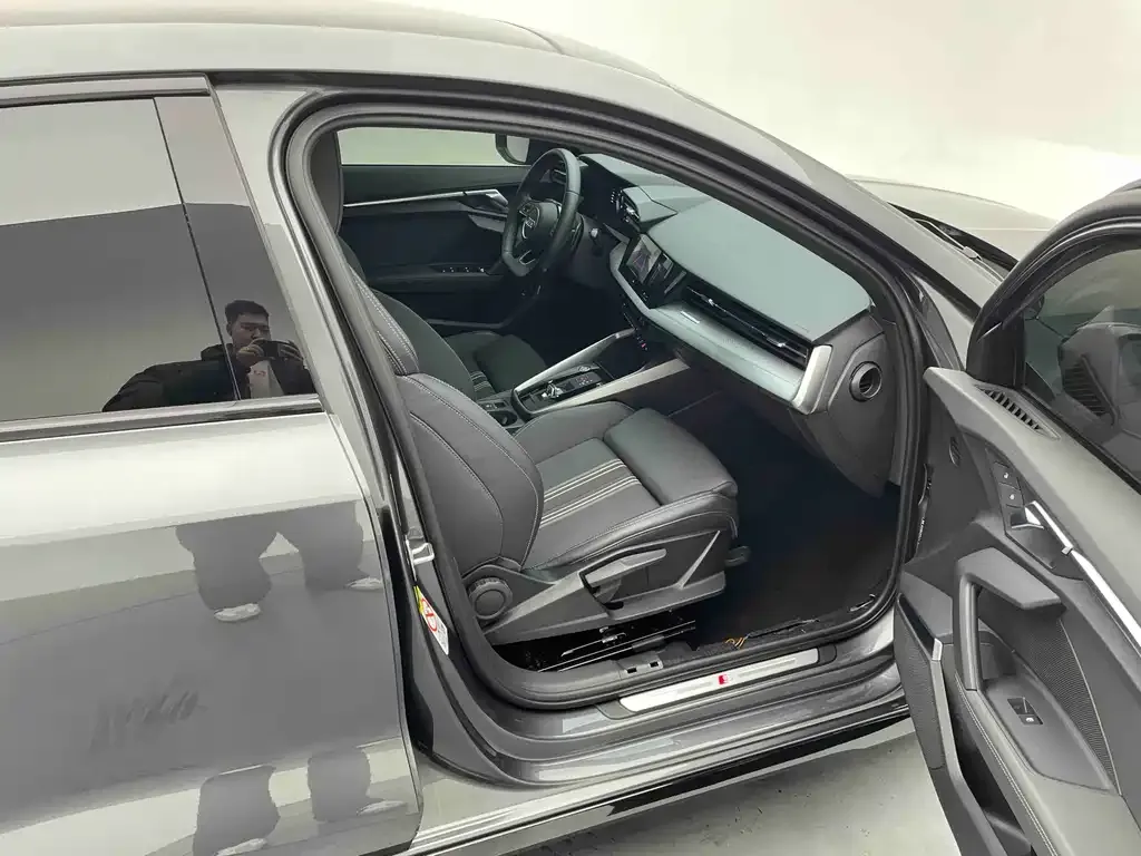Audi A3 2023 из CN, фото 7