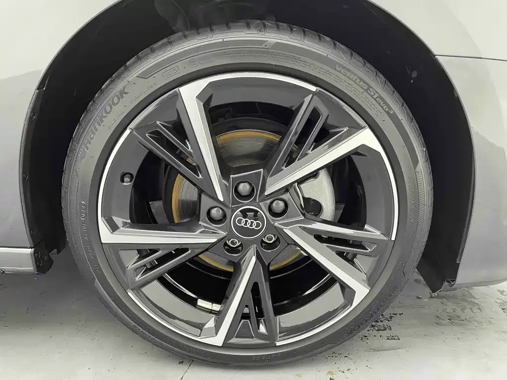 Audi A3 2023 из CN, фото 10