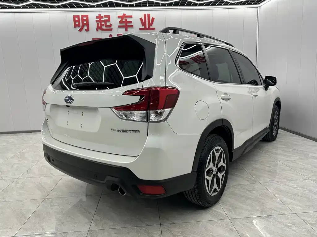 Subaru Forester 2022 из CN, фото 3