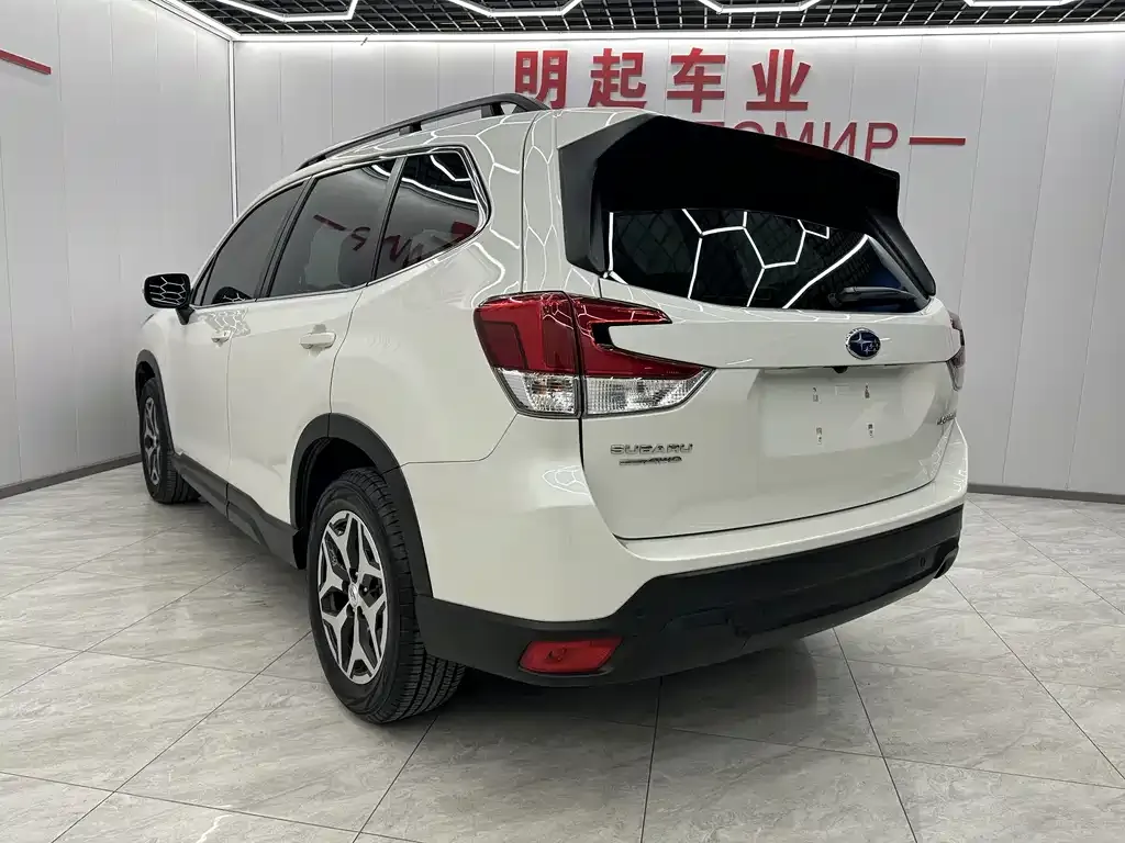 Subaru Forester 2022 из CN, фото 10