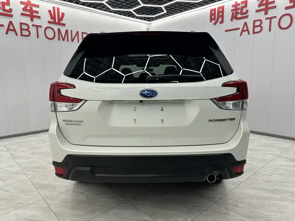 Subaru Forester 2022 из CN, фото 9
