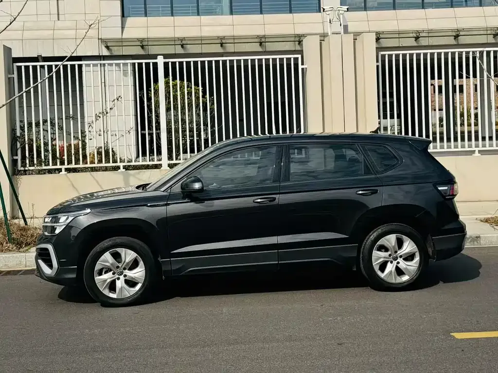 Volkswagen Tharu 2023 из CN, фото 5