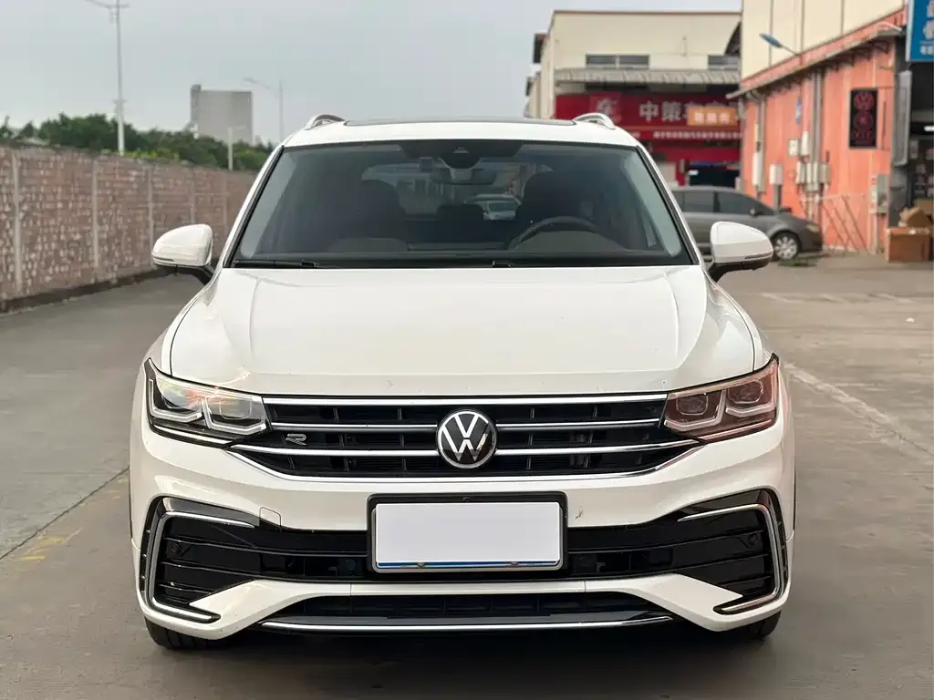 Volkswagen Tiguan L 2021 из CN, фото 2