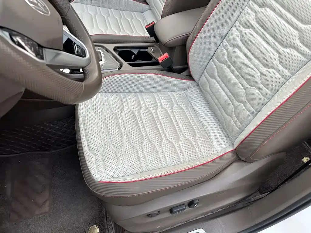Volkswagen Tiguan L 2021 из CN, фото 8