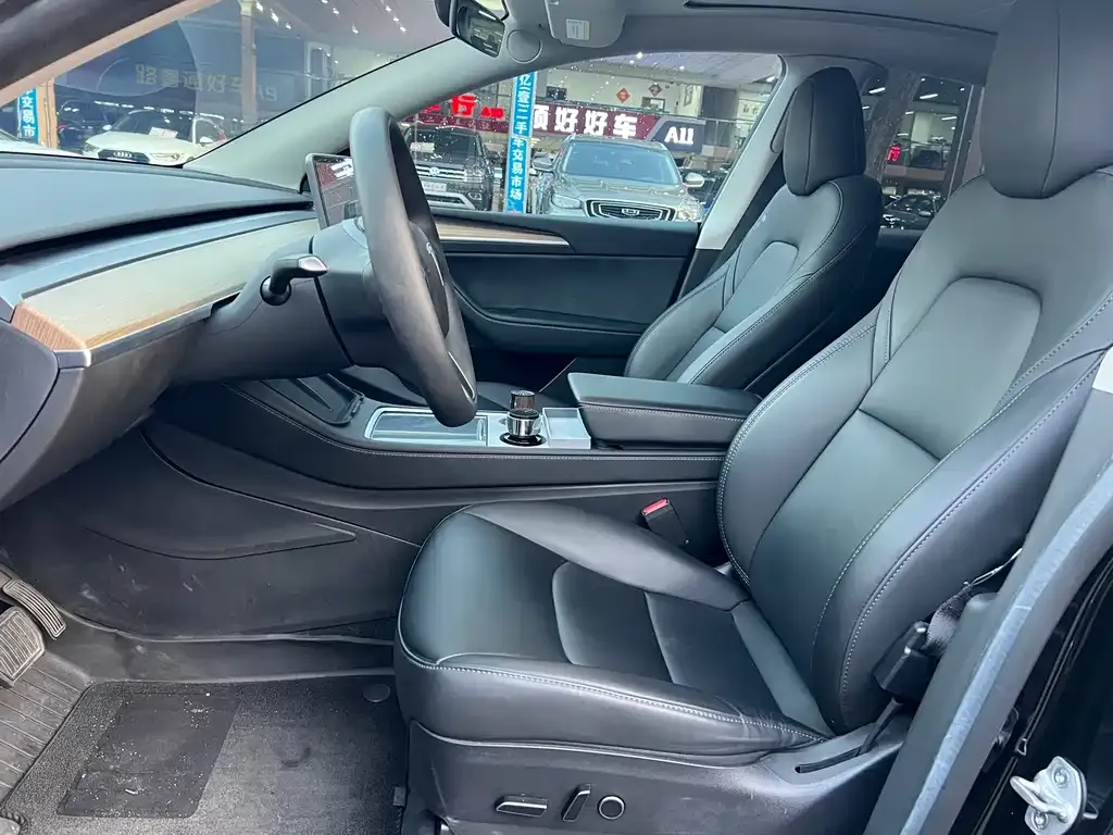 Tesla Model Y 2023 из CN, фото 8