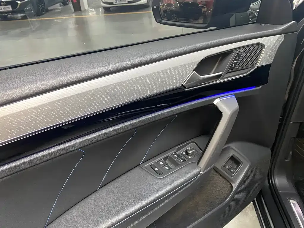 Volkswagen GTE PHEV 2022 из CN, фото 3