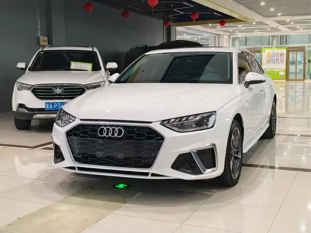 Audi A4L 2023 из CN, фото 1
