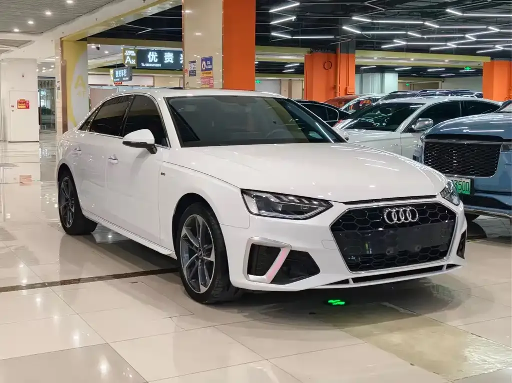 Audi A4L 2023 из CN, фото 6
