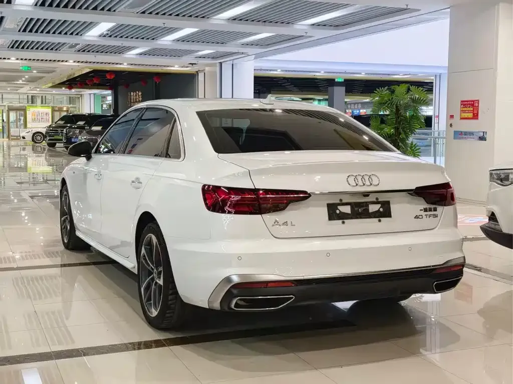 Audi A4L 2023 из CN, фото 5