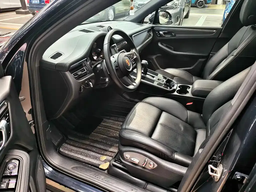 Porsche Macan — фото 10
