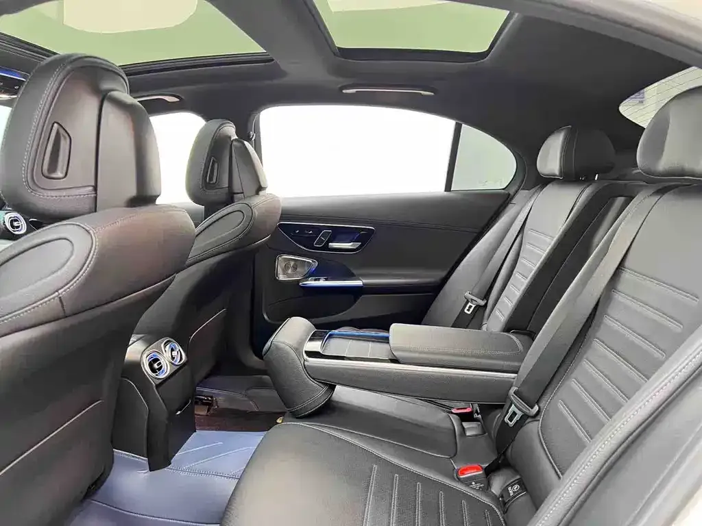 Mercedes-Benz C-Class 2024 из CN, фото 9