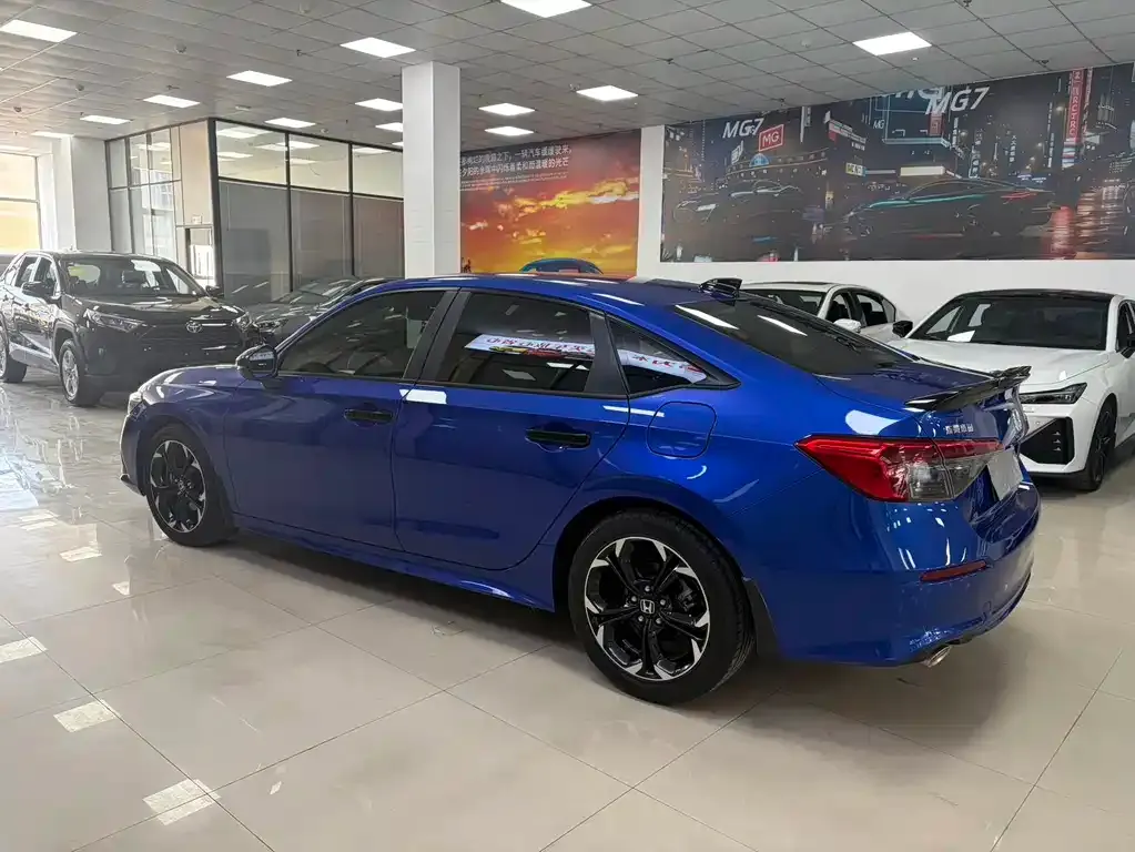 Honda Civic — фото 10