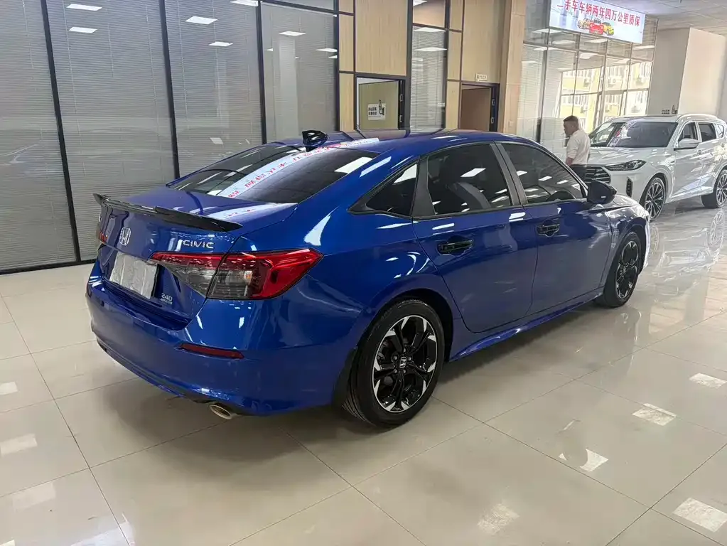 Honda Civic — фото 7
