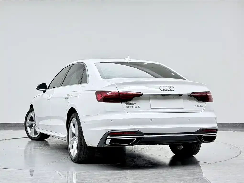Audi A4L — фото 3