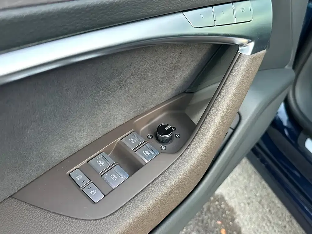 Audi A7L 2022 из CN, фото 2