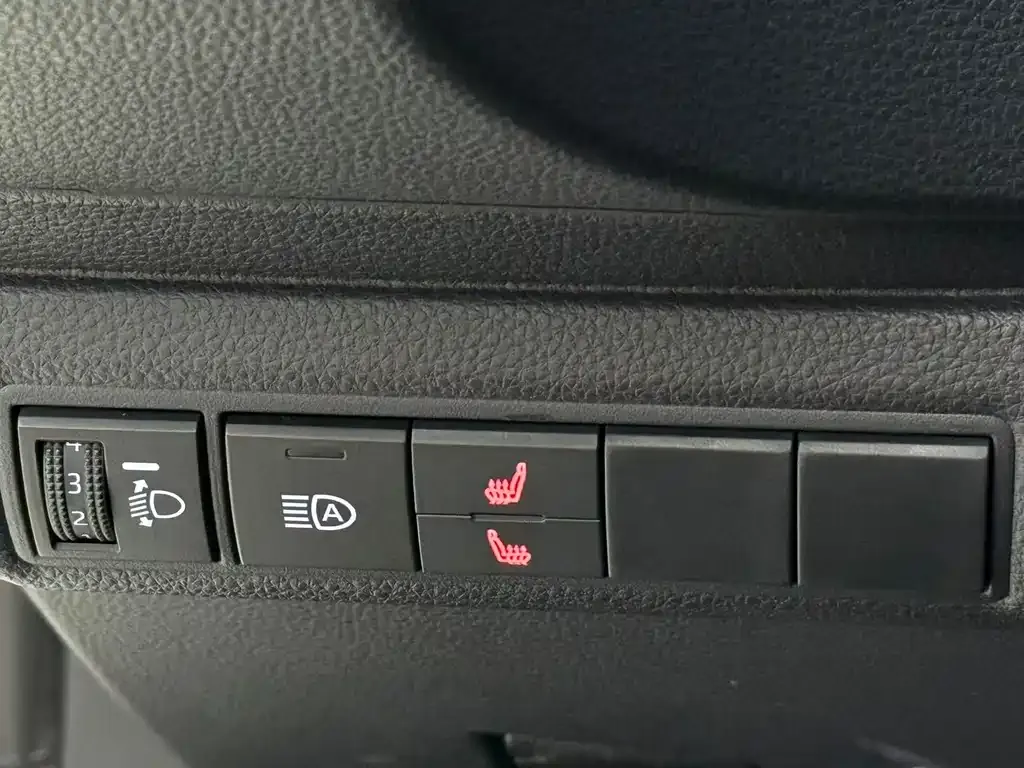 Toyota Corolla 2023 из CN, фото 9