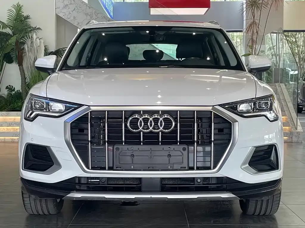 Audi Q3 — фото 10