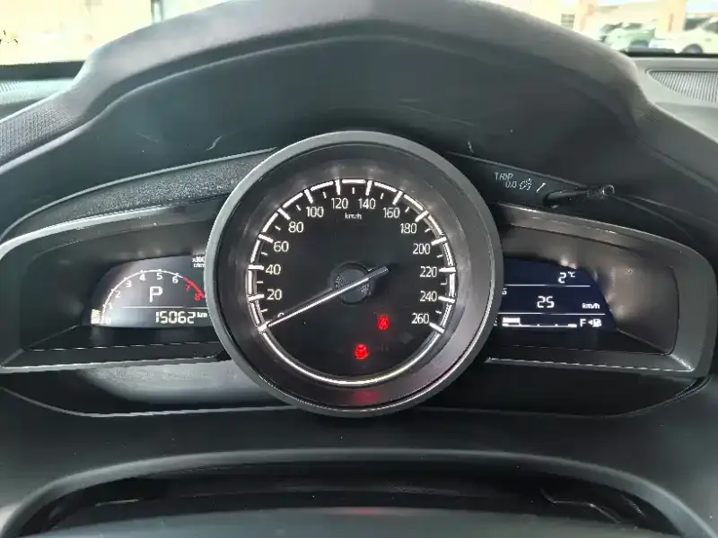 Mazda CX-4 2023 из CN, фото 4
