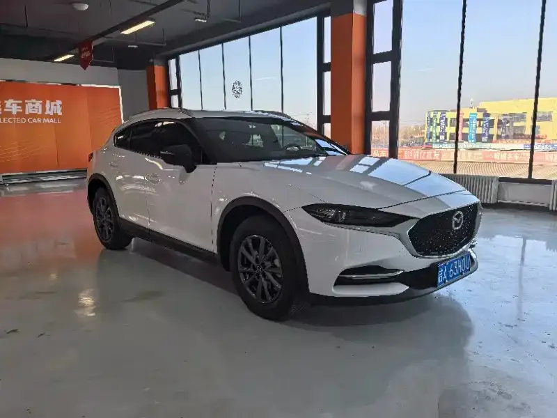 Mazda CX-4 2023 из CN, фото 2