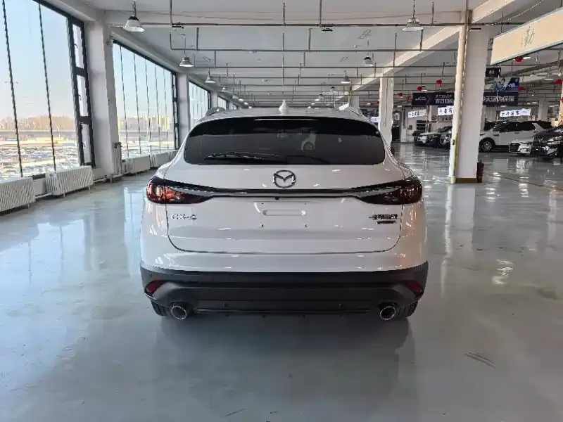Mazda CX-4 2023 из CN, фото 3
